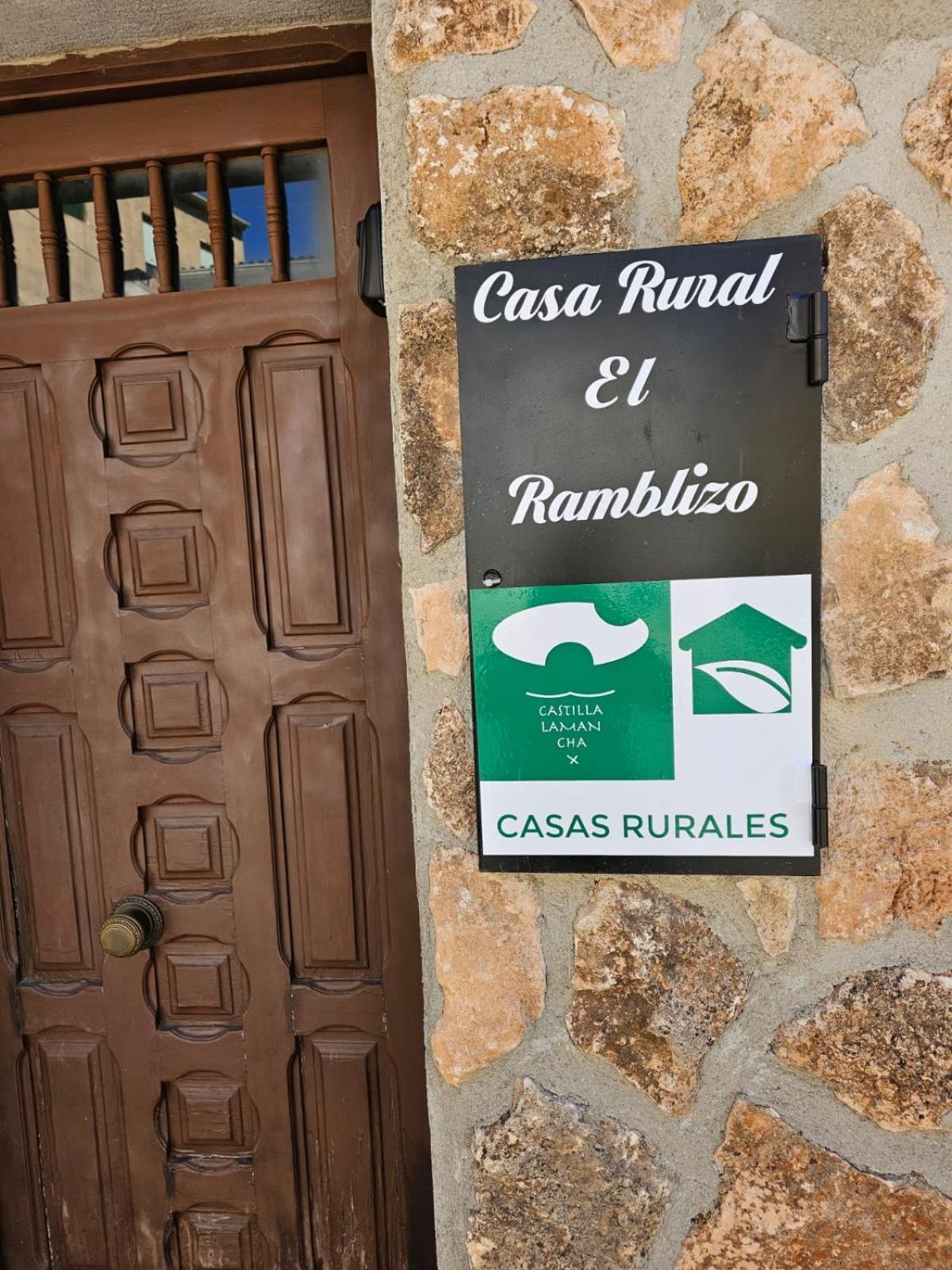 Casa Rural Ramblizo Elche de la Sierra Exterior photo